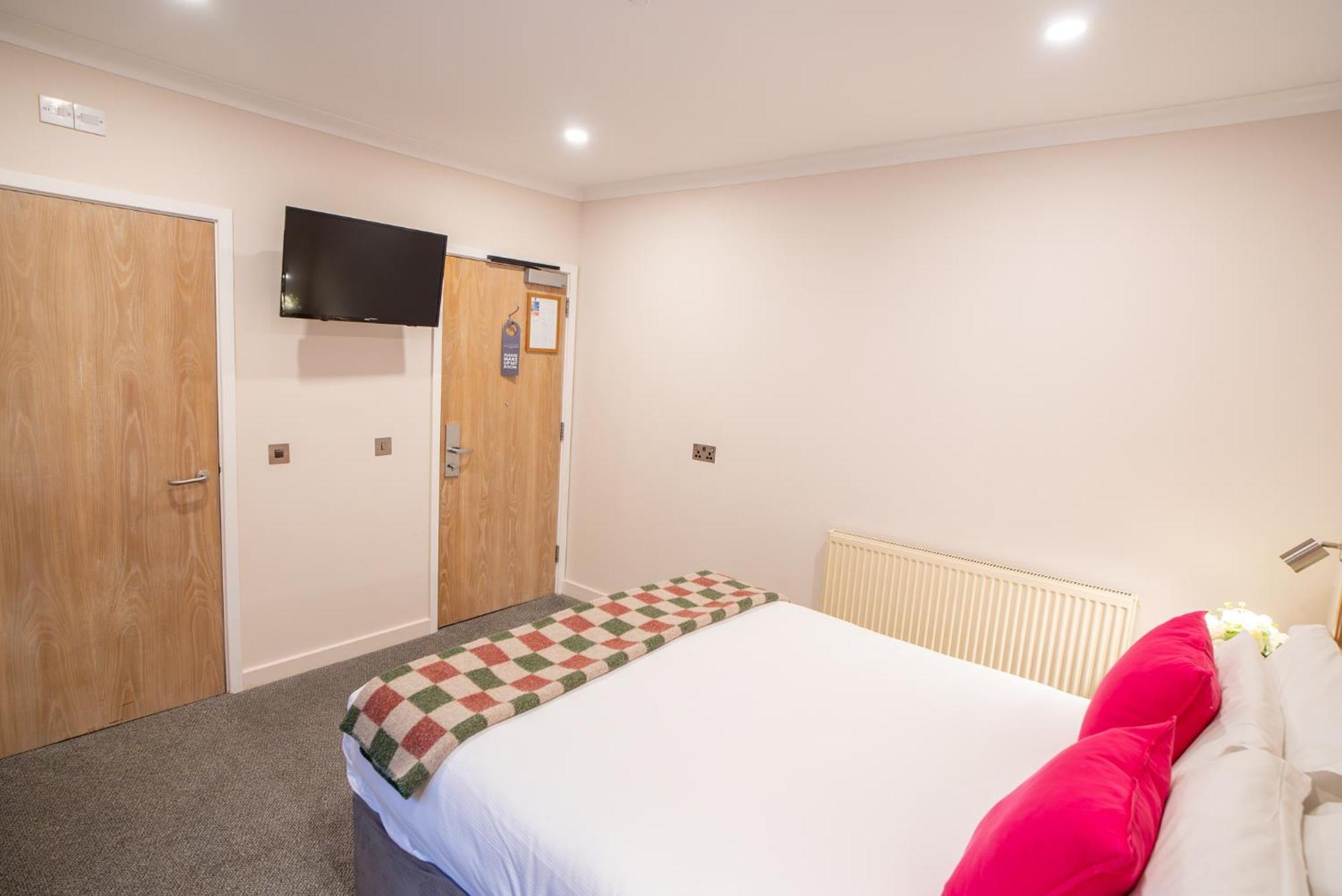 County Hotel Chelmsford Extérieur photo