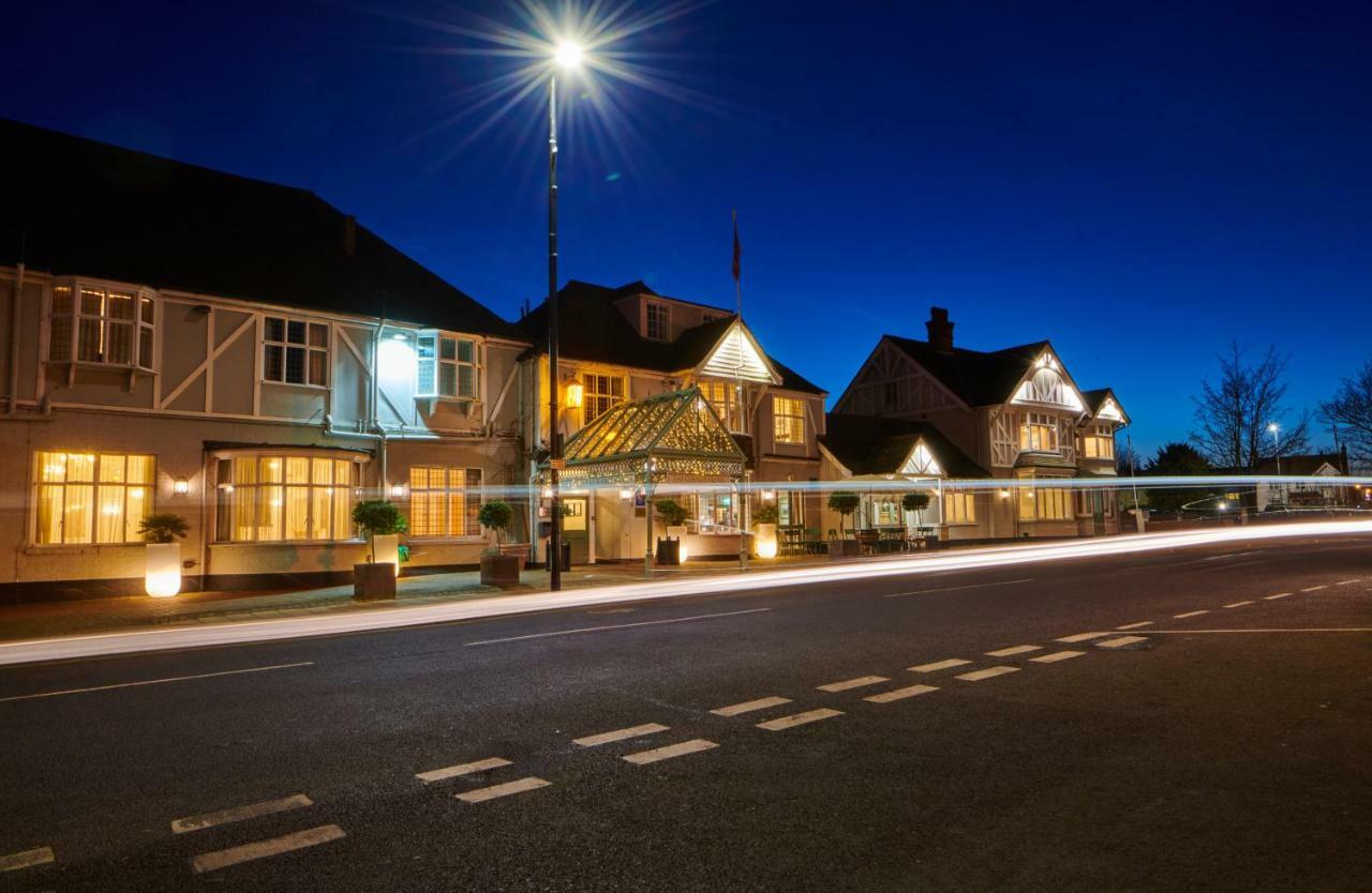 County Hotel Chelmsford Extérieur photo